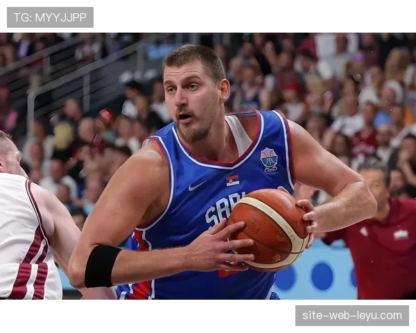 约基奇场均准三双维持,掘金体系成熟但健康存隐忧 约基奇场均准三双维持,掘金体系成熟但健康存隐忧